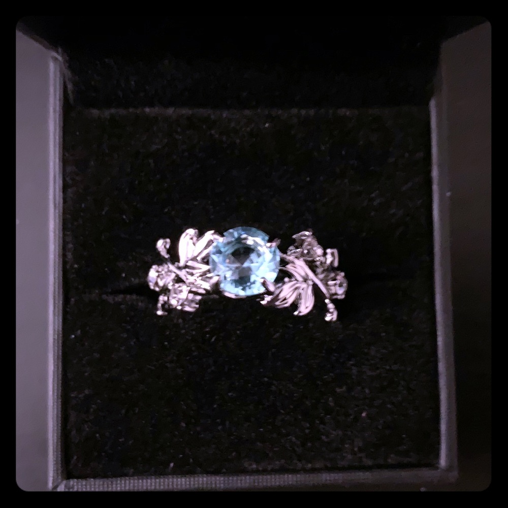 Henri Martin Aquamarine flower ring; Size 7